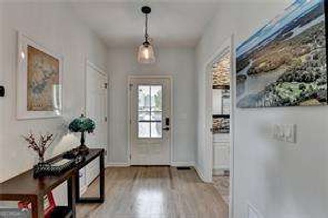6980 Diana Circle, Gainesville, GA 30506