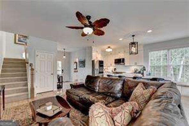 6980 Diana Circle, Gainesville, GA 30506