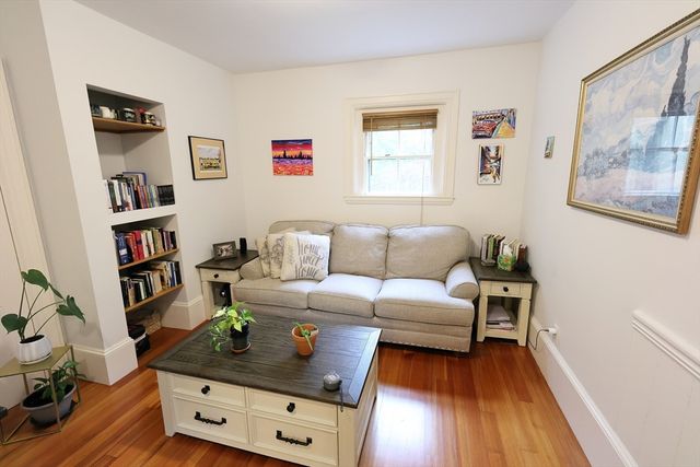 107 Waban Hill Road R, Newton, MA 02467