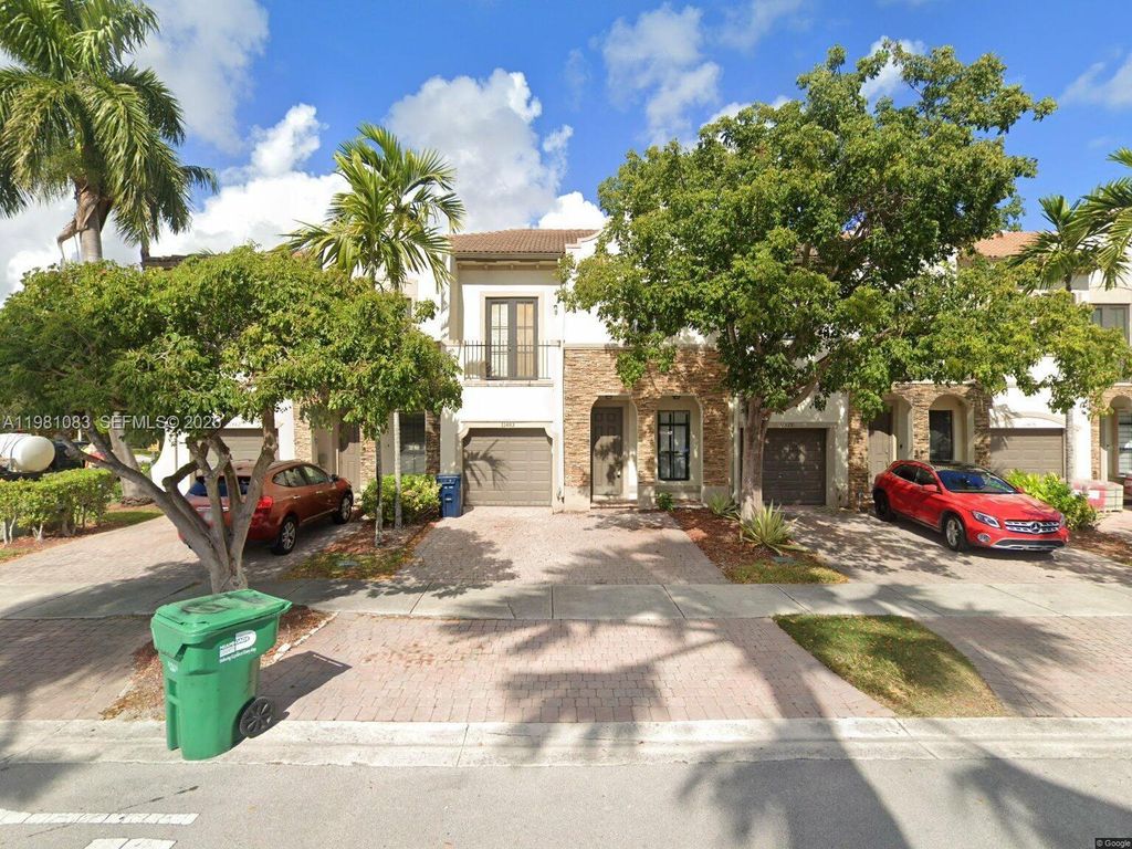 11483 SW 238th St, Homestead, FL 33032