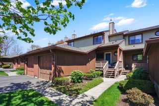 22 Ash Ln 22, Agawam, MA 01001