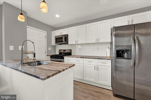 3482 DUNHAVEN RD, Dundalk, MD 21222