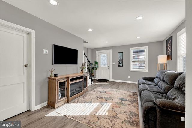 3482 DUNHAVEN RD, Dundalk, MD 21222