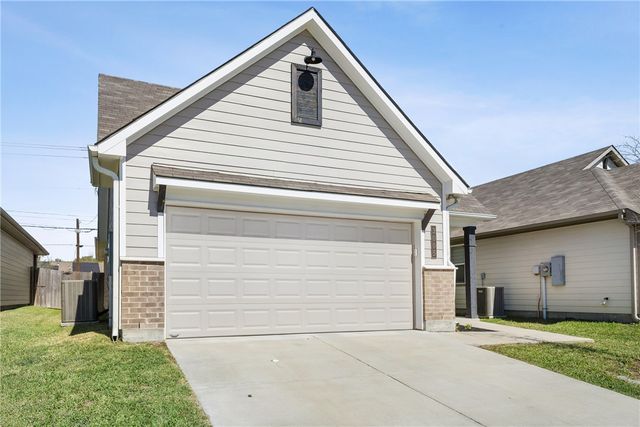 3005 Stevens Drive, Bryan, TX 77803