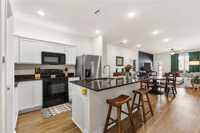 3005 Stevens Drive, Bryan, TX 77803