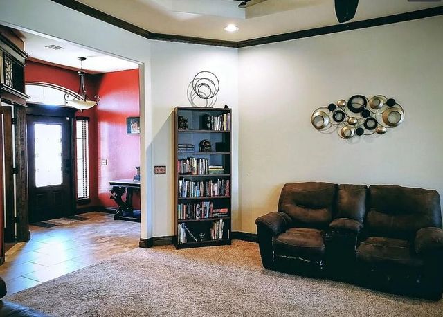 557 W Pine Rose Court Way, Mustang, OK 73064