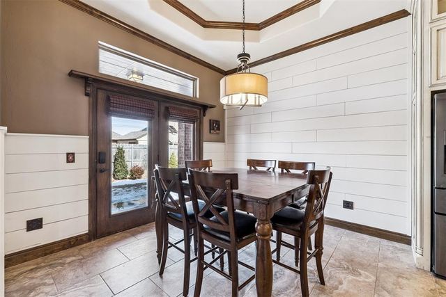 557 W Pine Rose Court Way, Mustang, OK 73064