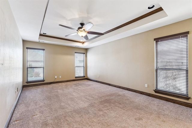 557 W Pine Rose Court Way, Mustang, OK 73064