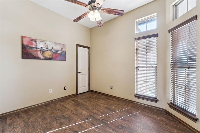 557 W Pine Rose Court Way, Mustang, OK 73064