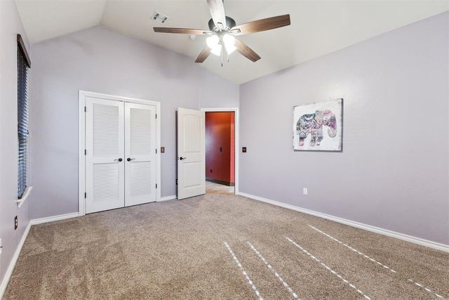 557 W Pine Rose Court Way, Mustang, OK 73064