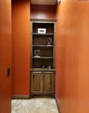 557 W Pine Rose Court Way, Mustang, OK 73064