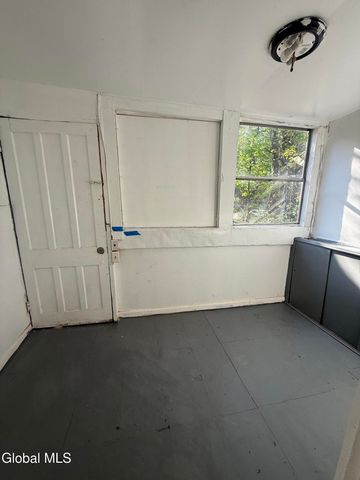 486 4th Street, Troy, NY 12180