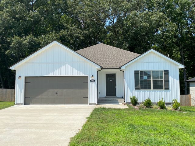 762 Gleason Dr, Clarksville, TN 37042