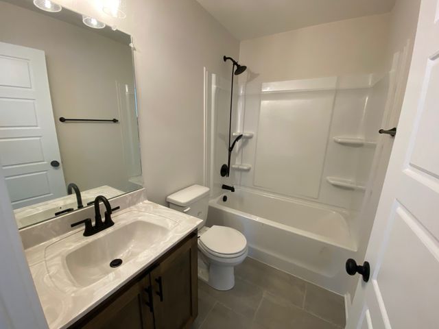 762 Gleason Dr, Clarksville, TN 37042