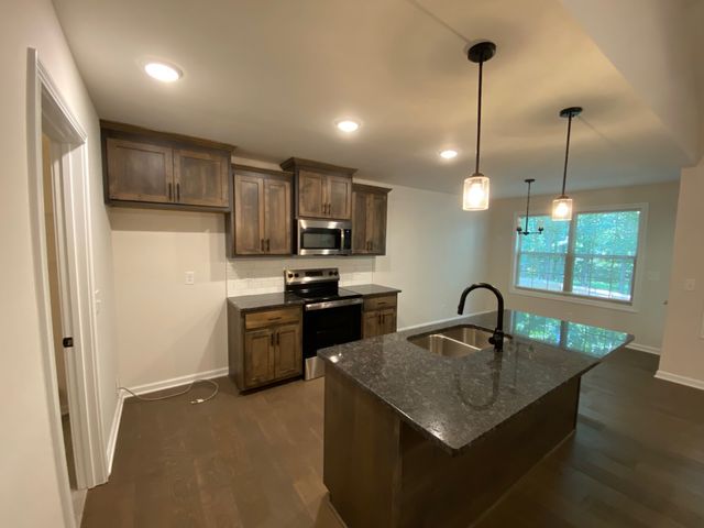 762 Gleason Dr, Clarksville, TN 37042