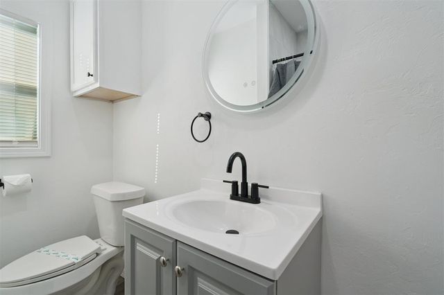1200 NE 17th Street B, Oklahoma City, OK 73111
