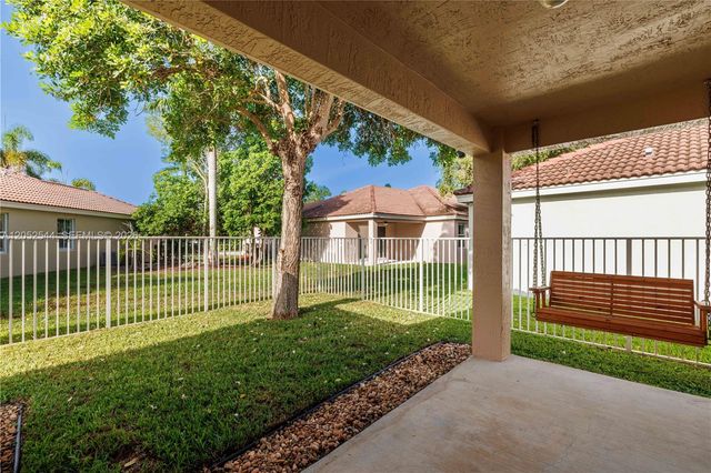 1879 Andromeda Lane, Weston, FL 33327