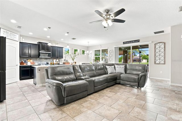 632 E VICTORIA TRAILS BOULEVARD, Deland, FL 32724