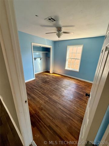 214 E PINE Place, Skiatook, OK 74070