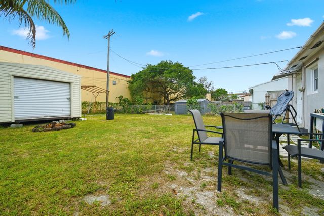 2120 Taylor Street, Hollywood, FL 33020