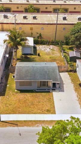 2120 Taylor Street, Hollywood, FL 33020