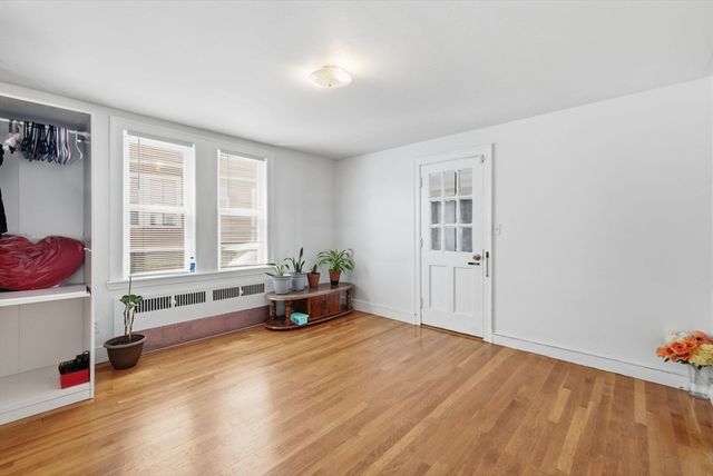 19 Miller Stile Rd, Quincy, MA 02169