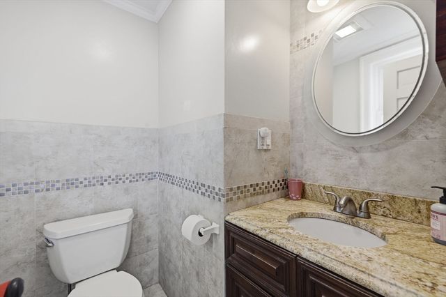 19 Miller Stile Rd, Quincy, MA 02169