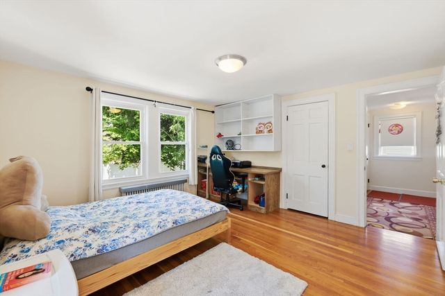 19 Miller Stile Rd, Quincy, MA 02169