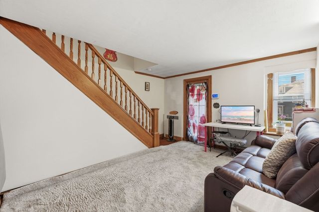 19 Miller Stile Rd, Quincy, MA 02169