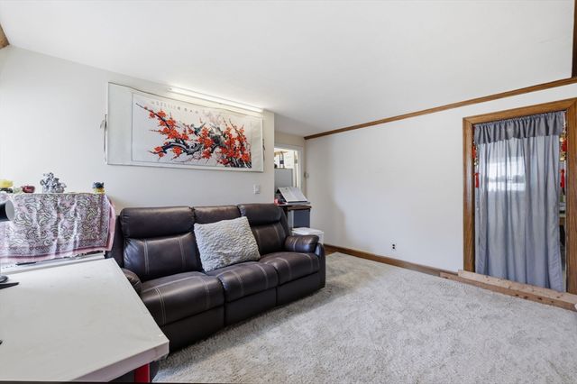 19 Miller Stile Rd, Quincy, MA 02169