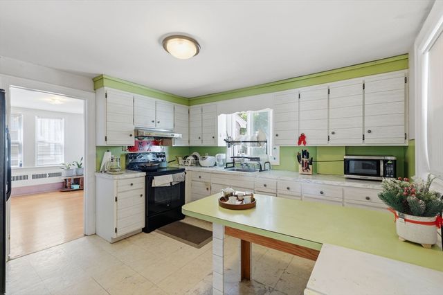 19 Miller Stile Rd, Quincy, MA 02169