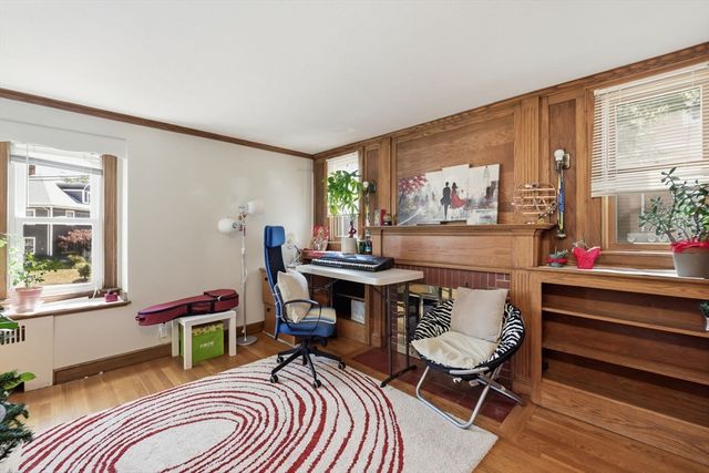 19 Miller Stile Rd, Quincy, MA 02169