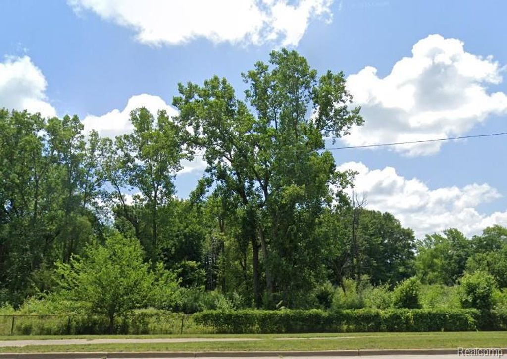 00 Highland Road, Waterford, MI 48340
