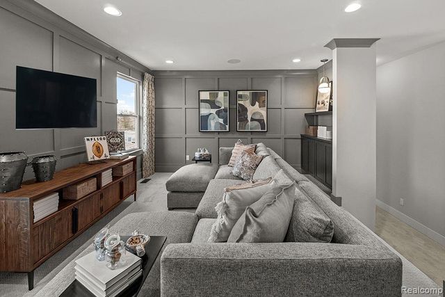 26608 Triple Crown Drive, South Lyon, MI 48178