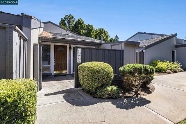 1395 Kenwal Rd A, Concord, CA 94521