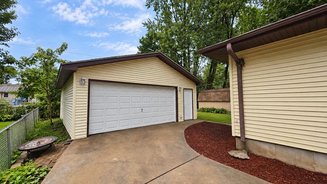 1419 Jefferson Streets, Lake In The Hills, IL 60156