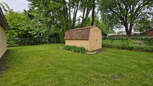1419 Jefferson Streets, Lake In The Hills, IL 60156