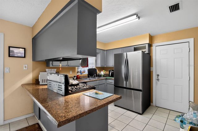 4914 NW 30TH TERRACE, Gainesville, FL 32605