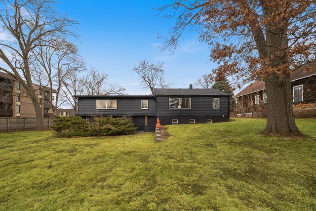 1809 Jefferson Avenue, Glenview, IL 60025