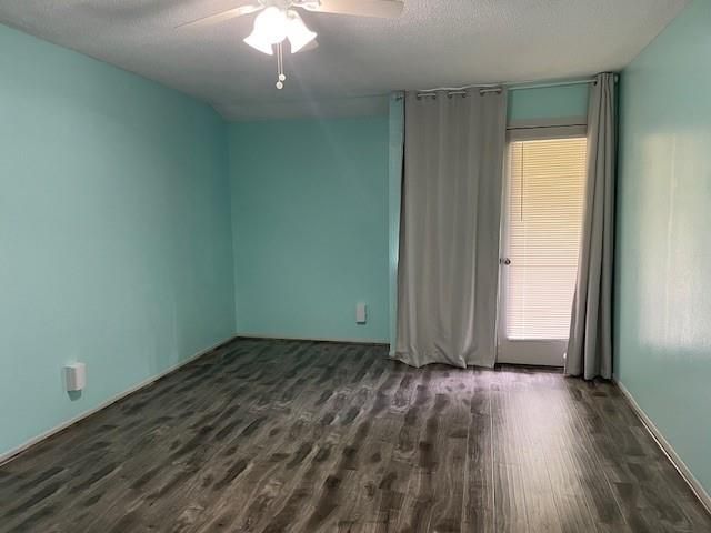 2116 Casa Rio Circle, Dickinson, TX 77539