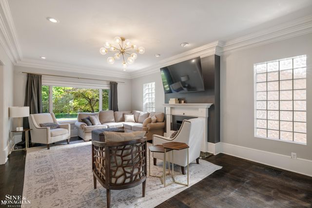 387 Neff Road, Grosse Pointe, MI 48230