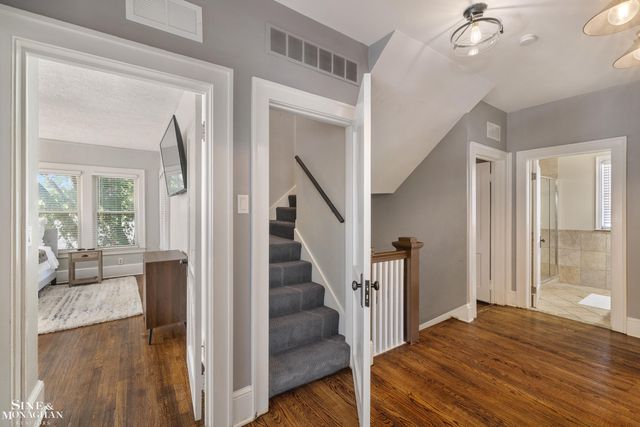 387 Neff Road, Grosse Pointe, MI 48230