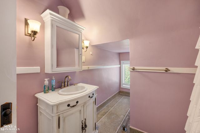 387 Neff Road, Grosse Pointe, MI 48230