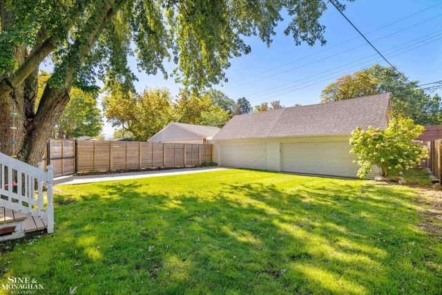 387 Neff Road, Grosse Pointe, MI 48230