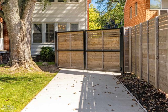 387 Neff Road, Grosse Pointe, MI 48230