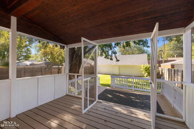 387 Neff Road, Grosse Pointe, MI 48230