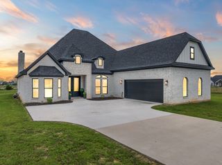124 High Point Drive, Hillsboro, TX 76645