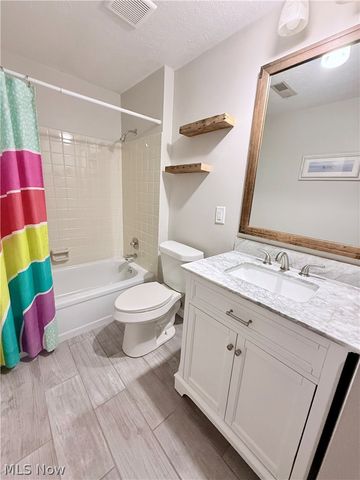 14360 Walking Stick Way, Strongsville, OH 44136