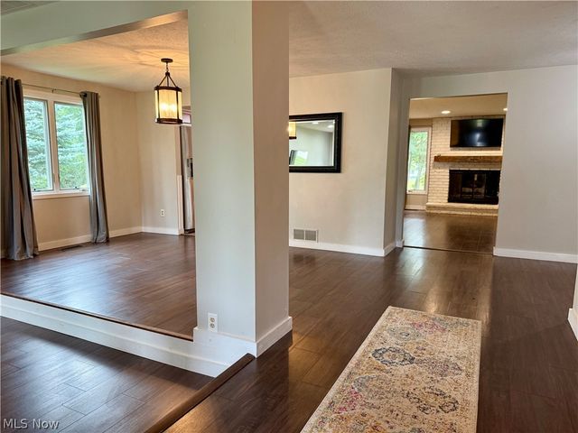 14360 Walking Stick Way, Strongsville, OH 44136