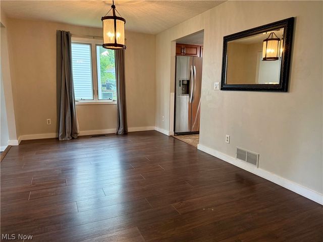 14360 Walking Stick Way, Strongsville, OH 44136
